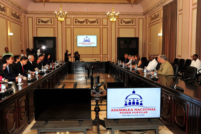 Parlamentos vietnamita y cubano reiteran disposición de fortalecer cooperación ảnh 2