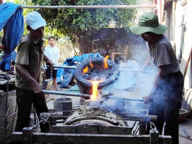 Competencia de fundición tradicional de campanas y tambores en Thanh Hoa ảnh 1 Competencia de fundición tradicional de campanas y tambores en Thanh Hoa ảnh 1