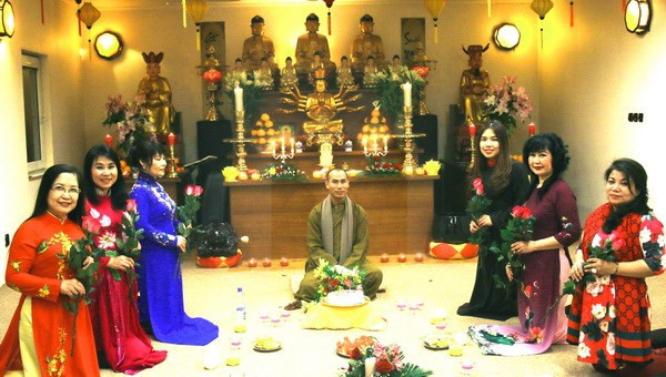 Meditación de té en República Checa destaca rol femenino en preservación de cultura vietnamita ảnh 1 Meditación de té en República Checa destaca rol femenino en preservación de cultura vietnamita ảnh 1