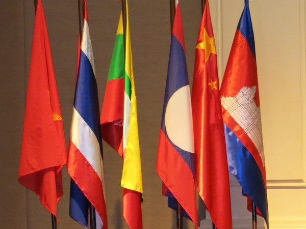 Vietnam: anfitrión de las cumbres de GMS y CLV 2018 ảnh 1 Vietnam: anfitrión de las cumbres de GMS y CLV 2018 ảnh 1