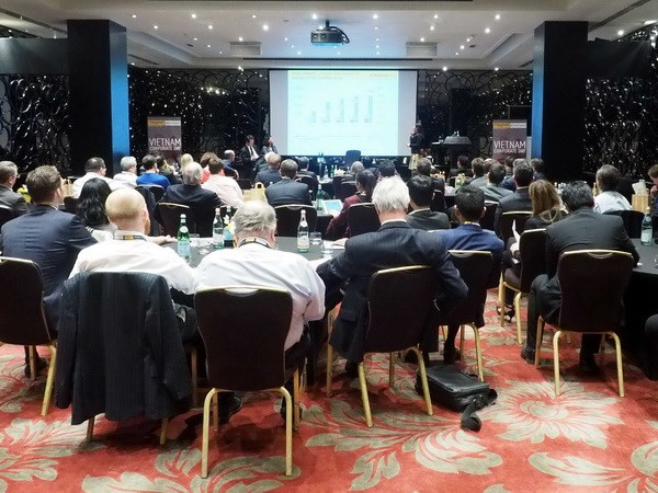 Vietnam insta a mayores inversiones en su mercado financiero ảnh 1 Vietnam insta a mayores inversiones en su mercado financiero ảnh 1