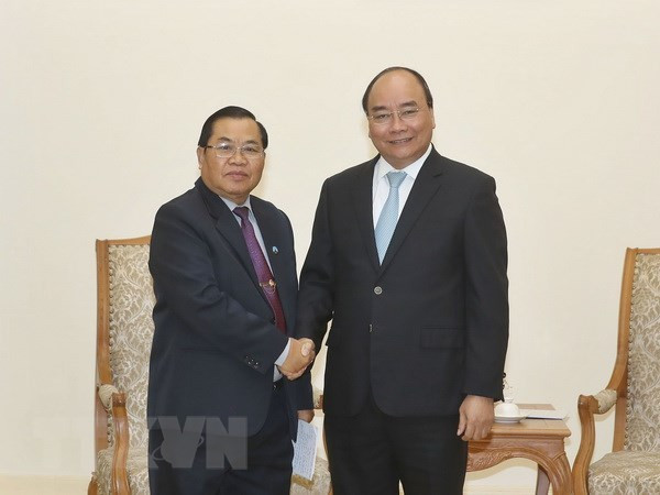 Premier de Vietnam aboga por fortalecimiento de nexos parlamentarios con Laos ảnh 1 Premier de Vietnam aboga por fortalecimiento de nexos parlamentarios con Laos ảnh 1