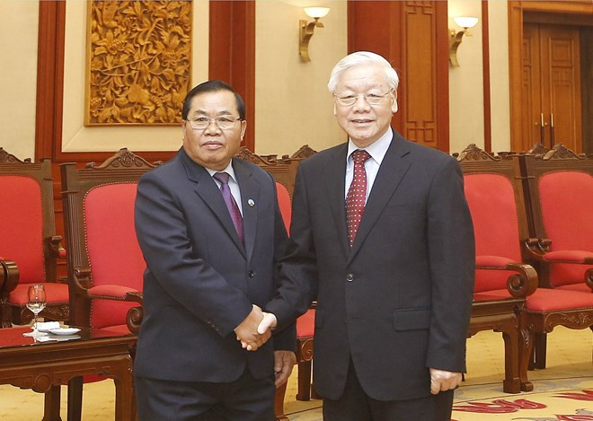 Máximo dirigente partidista de Vietnam recibe al vicepresidente del Parlamento de Laos ảnh 1 Máximo dirigente partidista de Vietnam recibe al vicepresidente del Parlamento de Laos ảnh 1