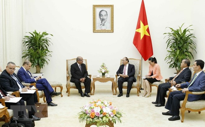 Prensa de Argelia destaca visita a Vietnam de su canciller ảnh 1