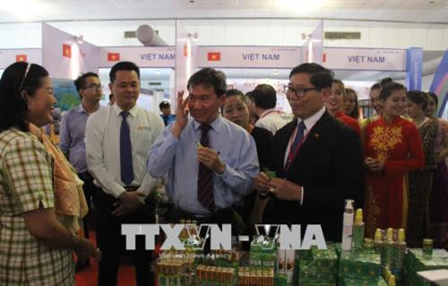 Nutrida participación en exposición ASEAN en Ciudad Ho Chi Minh ảnh 1 Nutrida participación en exposición ASEAN en Ciudad Ho Chi Minh ảnh 1