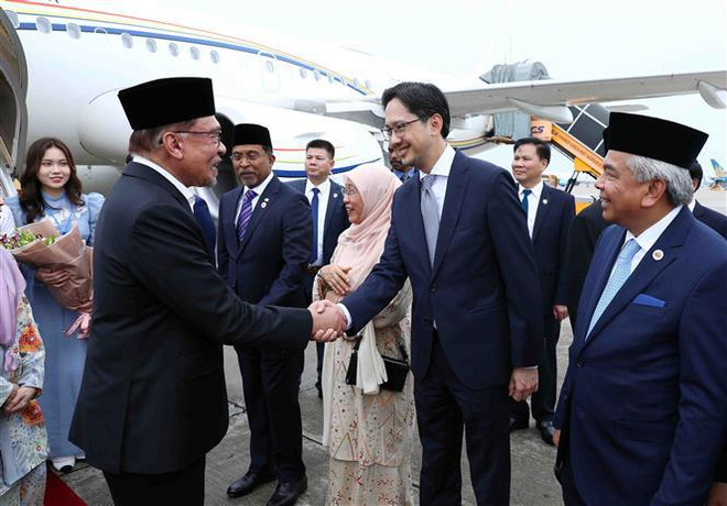 Primer ministro de Malasia inicia visita oficial a Vietnam ảnh 2 Primer ministro de Malasia inicia visita oficial a Vietnam ảnh 2