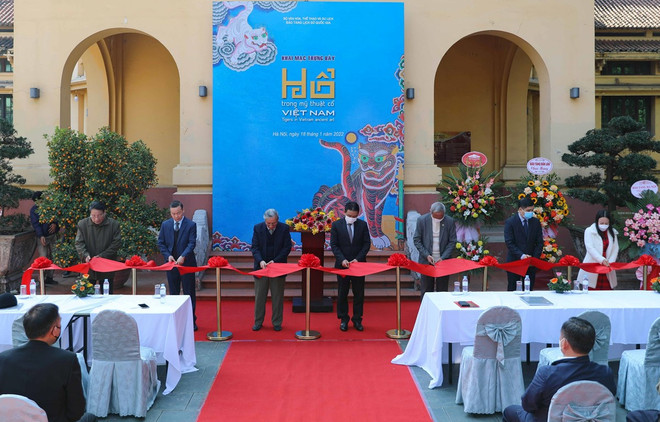 Presentan imágenes del tigre a lo largo de dos mil años en el arte vietnamita ảnh 1