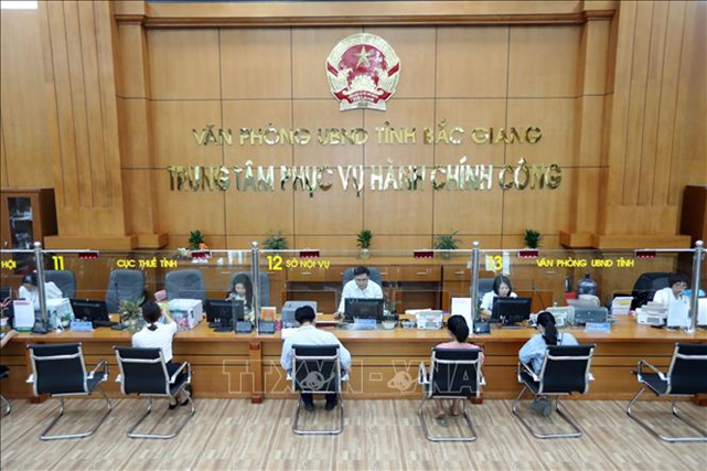 Gobierno de Vietnam emite resolución sobre descentralización de la gestión del Estado ảnh 1 Gobierno de Vietnam emite resolución sobre descentralización de la gestión del Estado ảnh 1