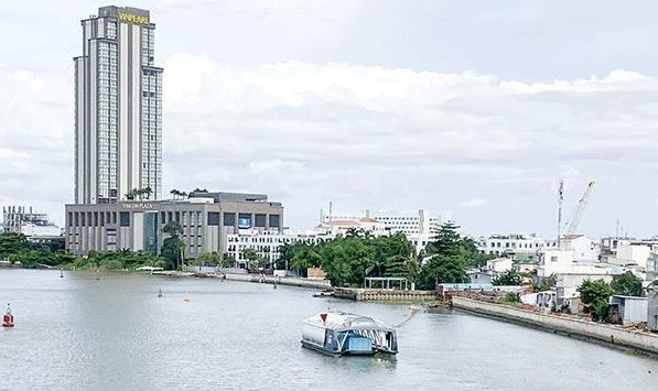 Países Bajos apoya a Vietnam en proyecto piloto de recolección de basura en el río Hau ảnh 1 Países Bajos apoya a Vietnam en proyecto piloto de recolección de basura en el río Hau ảnh 1