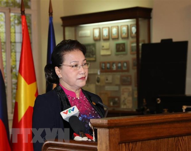 Visita presidenta del Parlamento de Vietnam universidad donde estudió Lenin ảnh 1 Visita presidenta del Parlamento de Vietnam universidad donde estudió Lenin ảnh 1