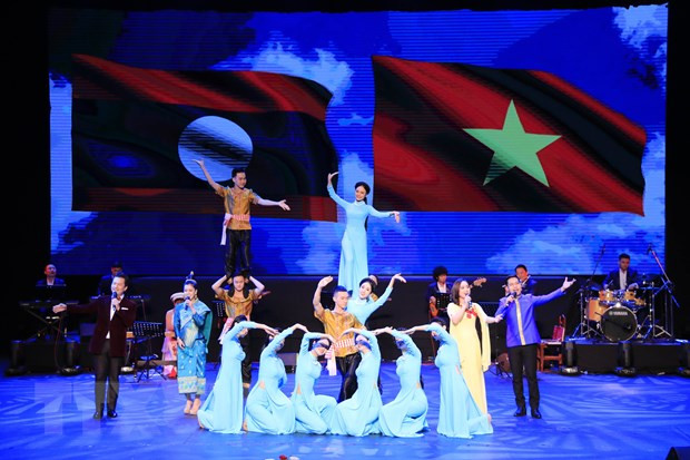 Inauguran Semana Cultural de Vietnam en Laos ảnh 1 Inauguran Semana Cultural de Vietnam en Laos ảnh 1