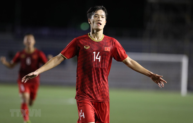 Alaban actuación de selección de fútbol de Vietnam en partido contra Indonesia durante torneo regional ảnh 1