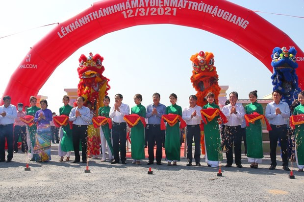 Inauguran primera planta de energía solar en región del Delta de Mekong ảnh 2