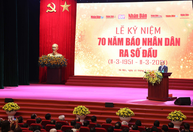 Primer ministro de Vietnam resalta el empeño del periódico Nhan Dan ảnh 1 Primer ministro de Vietnam resalta el empeño del periódico Nhan Dan ảnh 1