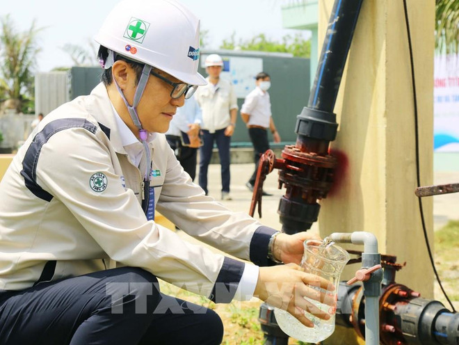 Reactivan plantas desalinizadoras de agua en isla vietnamita ảnh 1 Reactivan plantas desalinizadoras de agua en isla vietnamita ảnh 1