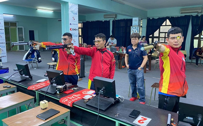 Atletas vietnamitas de tiro se miden en Campeonato Mundial en la India ảnh 1