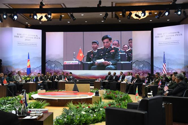 Vietnam participa en reunión informal de Ministros de Defensa ASEAN-EE.UU. ảnh 1 Vietnam participa en reunión informal de Ministros de Defensa ASEAN-EE.UU. ảnh 1