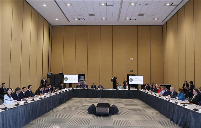 Presidente vietnamita dialoga con representantes de Alianza Empresarial Estados Unidos-APEC ảnh 2 Presidente vietnamita dialoga con representantes de Alianza Empresarial Estados Unidos-APEC ảnh 2