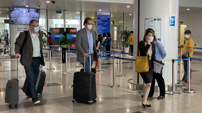 Vietnam acoge primer vuelo de viajeros foráneos tras reapertura completa del turismo ảnh 5 Vietnam acoge primer vuelo de viajeros foráneos tras reapertura completa del turismo ảnh 5