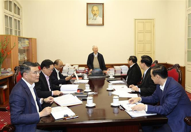 Dirigentes de Vietnam debaten asuntos cruciales ảnh 1 Dirigentes de Vietnam debaten asuntos cruciales ảnh 1