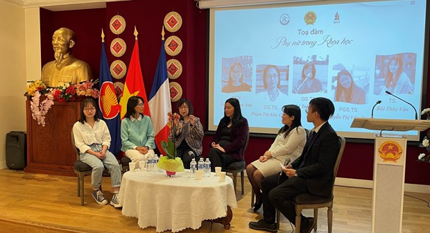 Seminario honra a generaciones de científicas vietnamitas en Francia ảnh 2