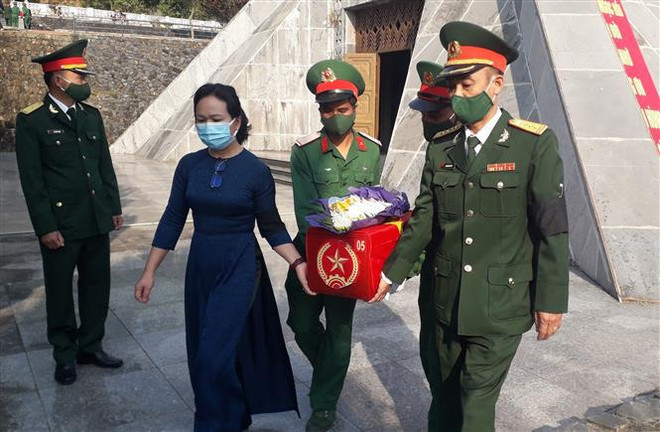Organizan homenaje póstumo a mártires vietnamitas en guerra contra Estados Unidos ảnh 1 Organizan homenaje póstumo a mártires vietnamitas en guerra contra Estados Unidos ảnh 1