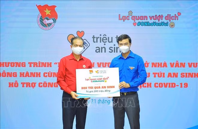 Primer ministro vietnamita aplaude programa humanitario de jóvenes ảnh 2 Primer ministro vietnamita aplaude programa humanitario de jóvenes ảnh 2