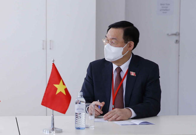 Máximo dirigente del Parlamento vietnamita busca apoyo de empresas europeas ảnh 1