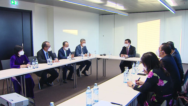 Dirigente legislativo vietnamita arriba a Austria para participar en Conferencia de Presidentes de Parlamento ảnh 2 Dirigente legislativo vietnamita arriba a Austria para participar en Conferencia de Presidentes de Parlamento ảnh 2