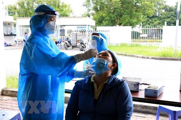 Vietnam reduce el número de casos diarios de COVID-19 ảnh 1 Vietnam reduce el número de casos diarios de COVID-19 ảnh 1