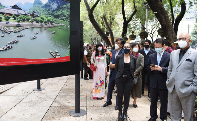 Inauguran en México exposición fotográfica “Vietnam: Atracción eterna” ảnh 4 Inauguran en México exposición fotográfica “Vietnam: Atracción eterna” ảnh 4