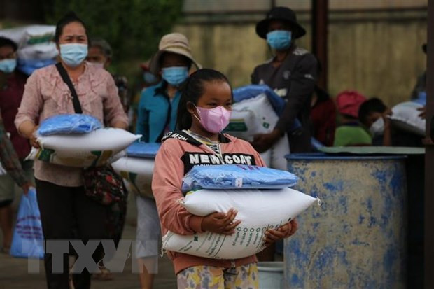 Ofrecen ayuda de emergencia a personas de origen vietnamita en Camboya ảnh 1