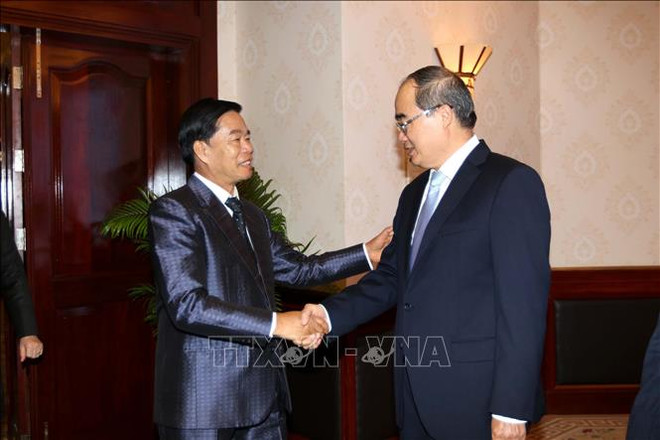 Fortalecen Vietnam y Laos cooperación entre sus localidades ảnh 1