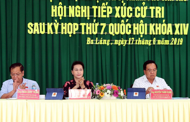 Dialoga máxima legisladora de Vietnam con electores en Can Tho ảnh 1 Dialoga máxima legisladora de Vietnam con electores en Can Tho ảnh 1