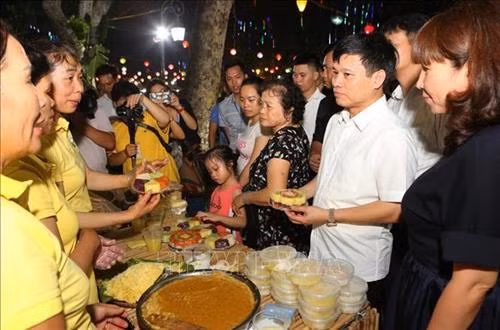 Promueven en Hanoi artes culinarias tradicionales ảnh 1 Promueven en Hanoi artes culinarias tradicionales ảnh 1