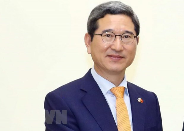 Conceden Orden de Amistad de Vietnam a legislador surcoreano ảnh 1 Conceden Orden de Amistad de Vietnam a legislador surcoreano ảnh 1