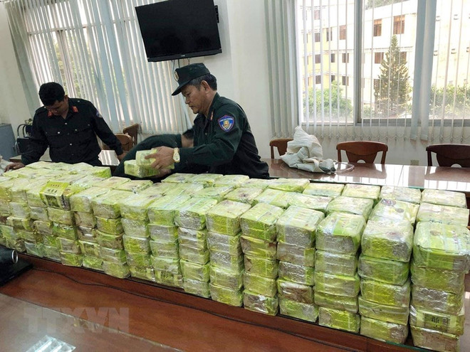 Desmantelaron fuerzas policiales de Vietnam y Camboya mil 500 casos de narcotráfico transfronterizo en 2018 ảnh 1 Desmantelaron fuerzas policiales de Vietnam y Camboya mil 500 casos de narcotráfico transfronterizo en 2018 ảnh 1
