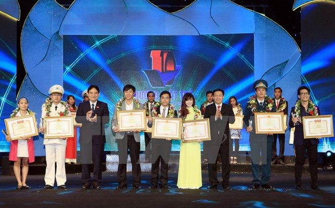 Distinguen a los 10 jóvenes vietnamitas más destacados ảnh 1 Distinguen a los 10 jóvenes vietnamitas más destacados ảnh 1