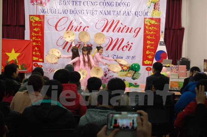 Celebran Tet trabajadores vietnamitas en Sudcorea ảnh 1