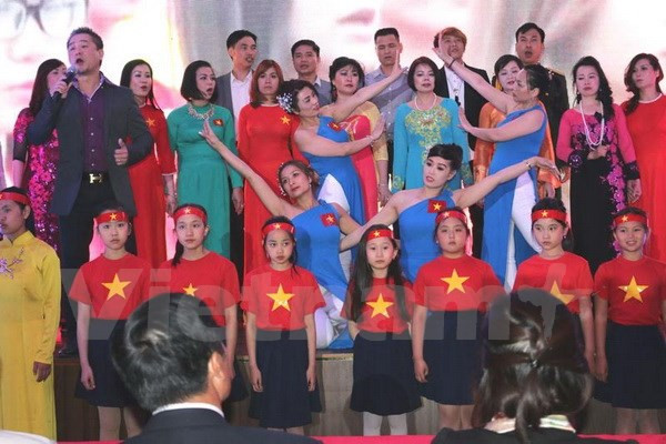 Vietnamitas en República Checa hacia la Patria ảnh 1 Vietnamitas en República Checa hacia la Patria ảnh 1