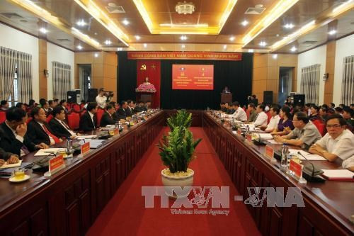 Provincias vietnamitas y laosianas buscan mayor cooperación educacional ảnh 1 Provincias vietnamitas y laosianas buscan mayor cooperación educacional ảnh 1
