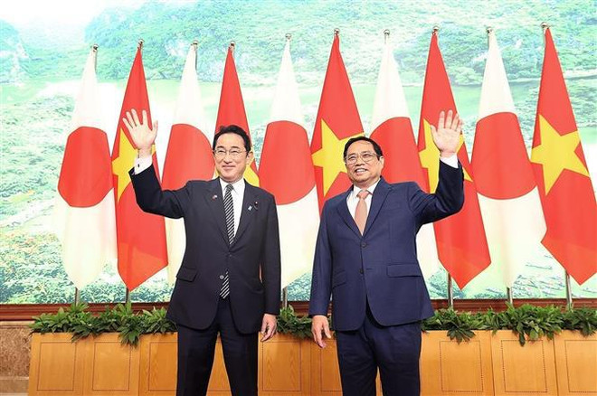 Primer ministro de Vietnam sostiene conversaciones su homólogo japonés ảnh 1 Primer ministro de Vietnam sostiene conversaciones su homólogo japonés ảnh 1