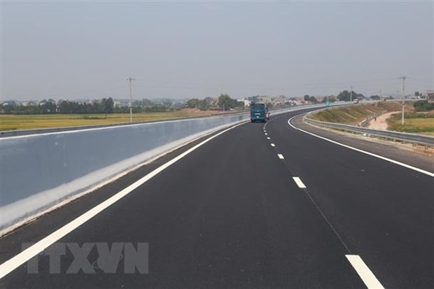 Primer ministro solicita a mejorar plan de construcción de autopistas en Delta del Mekong ảnh 1