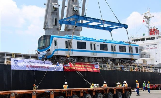 Dos últimos vagones de la línea de metro 1 llegan a Ciudad Ho Chi Minh ảnh 1 Dos últimos vagones de la línea de metro 1 llegan a Ciudad Ho Chi Minh ảnh 1