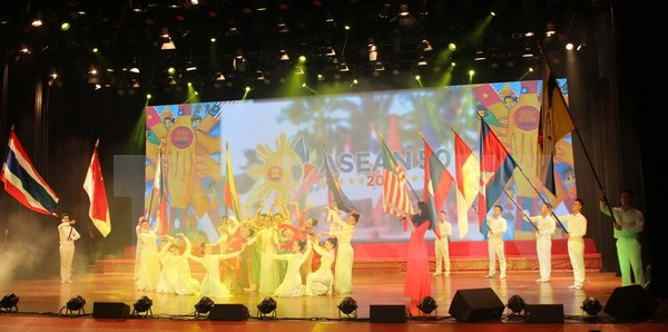 Celebran festival musical en Vietnam en saludo al 50 aniversario de ASEAN ảnh 1 Celebran festival musical en Vietnam en saludo al 50 aniversario de ASEAN ảnh 1
