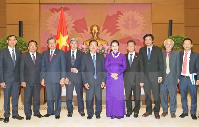 Presidenta parlamentaria resalta aportes de Comités de Paz a nexos Vietnam-Laos ảnh 1