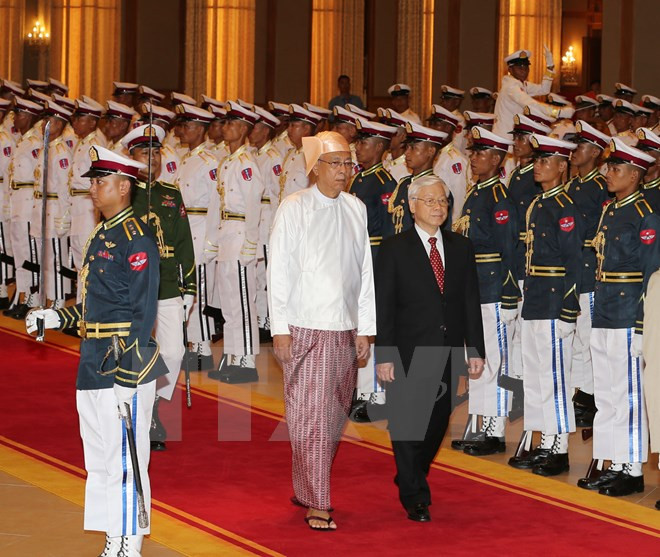 Vietnam y Myanmar firman cuatro documentos de cooperación ảnh 1