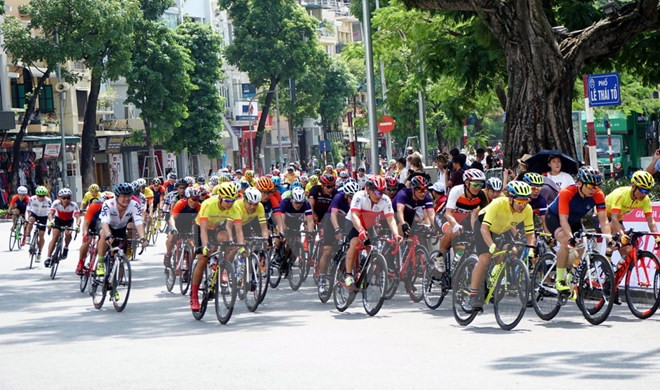 Reportan nutrida participación en cuarto concurso abierto de ciclismo de Hanoi ảnh 1 Reportan nutrida participación en cuarto concurso abierto de ciclismo de Hanoi ảnh 1