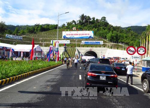 Ponen en funcionamiento túnel que une a provincias centrales de Vietnam ảnh 1 Ponen en funcionamiento túnel que une a provincias centrales de Vietnam ảnh 1