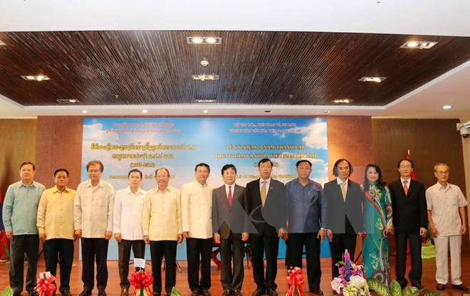 Inauguran Semana de Cultura vietnamita en Laos ảnh 1 Inauguran Semana de Cultura vietnamita en Laos ảnh 1